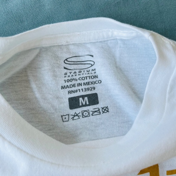 NWT Flaw Seattle Reign FC Men's SRFC Shield Origins White Short Sleeve Shirt - Picture 7 of 11